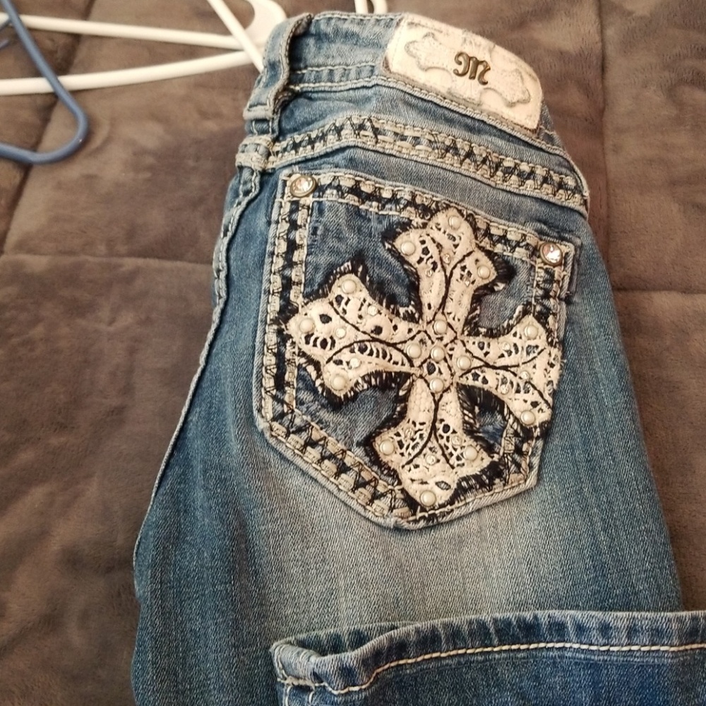 Jeans - Picture 2 of 3